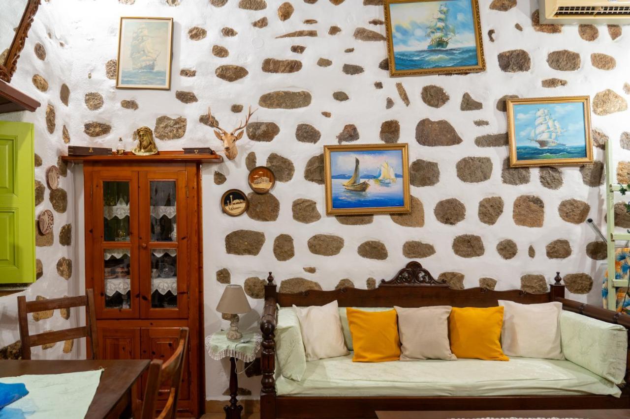 Ferienwohnung Vintage White House Patmos Exterior foto